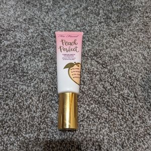 Too faced Peach Perfect Comfort Matte in Nude